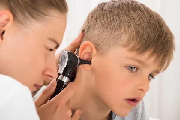 علت عفونت گوش میانی